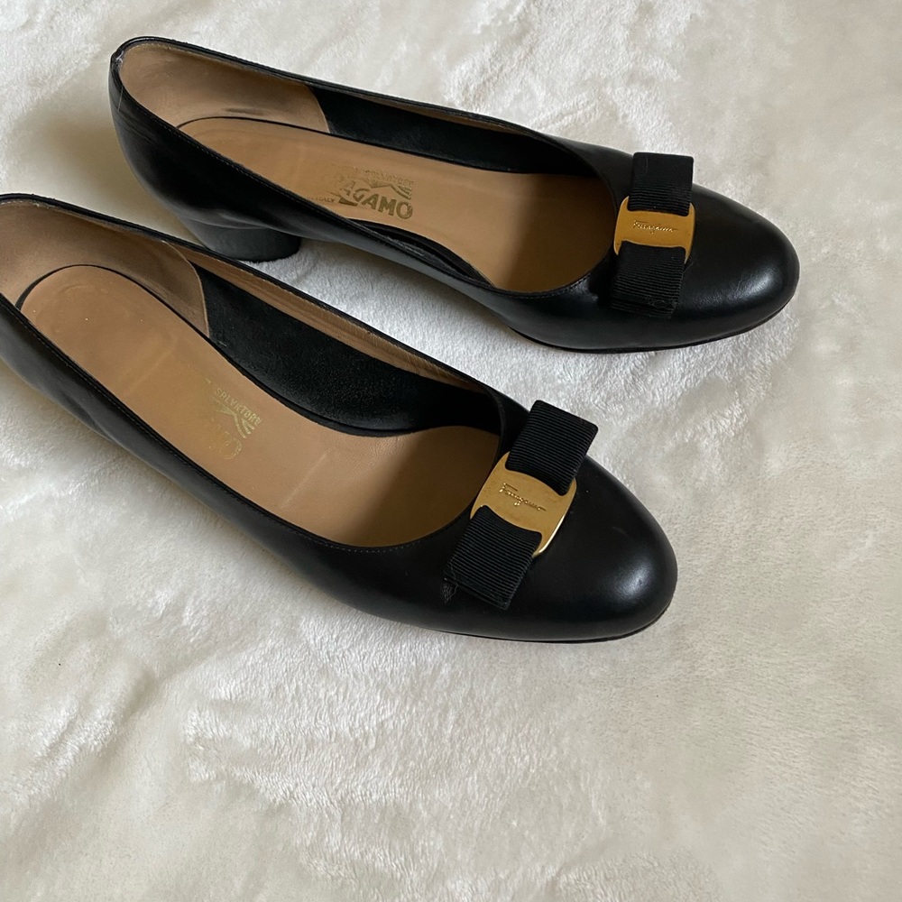 Ferragamo Vara Bow pump shoes